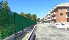 Recinzione in grigliato Sterope in fase di assestamento