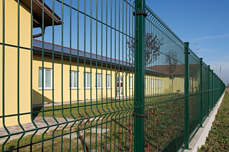 Recintha N/L - Scuola